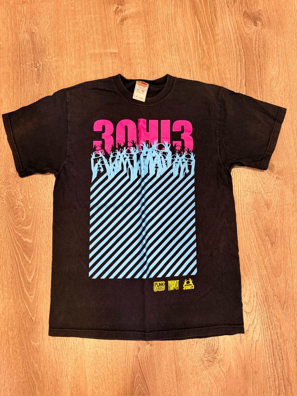 Vintage 30H!3 303 Black Graphic Tee Concert Pink & Light Blue Print